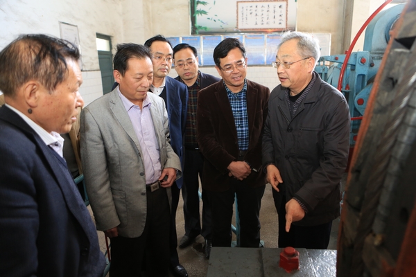 李秘書長現(xiàn)場指導(dǎo)工作 李秘書長現(xiàn)場指導(dǎo)工作