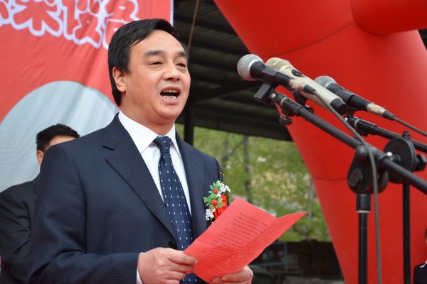 下石節(jié)礦第一副礦長潘成忠在儀式上致辭 下石節(jié)礦第一副礦長潘成忠在儀式上致辭