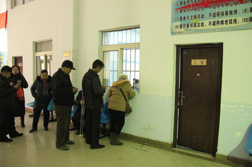 桃園社區(qū)開展春節(jié)扶貧幫困送溫暖活動 桃園社區(qū)開展春節(jié)扶貧幫困送溫暖活動